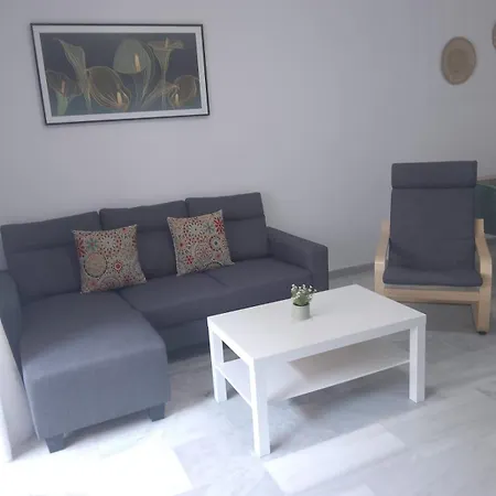 Puerto 2 & Parking Apartment