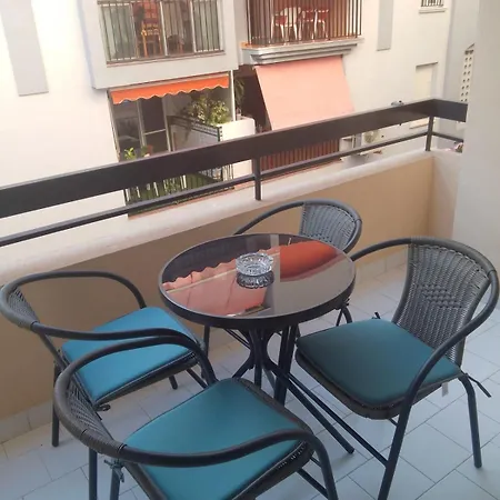 Puerto 2 & Parking
